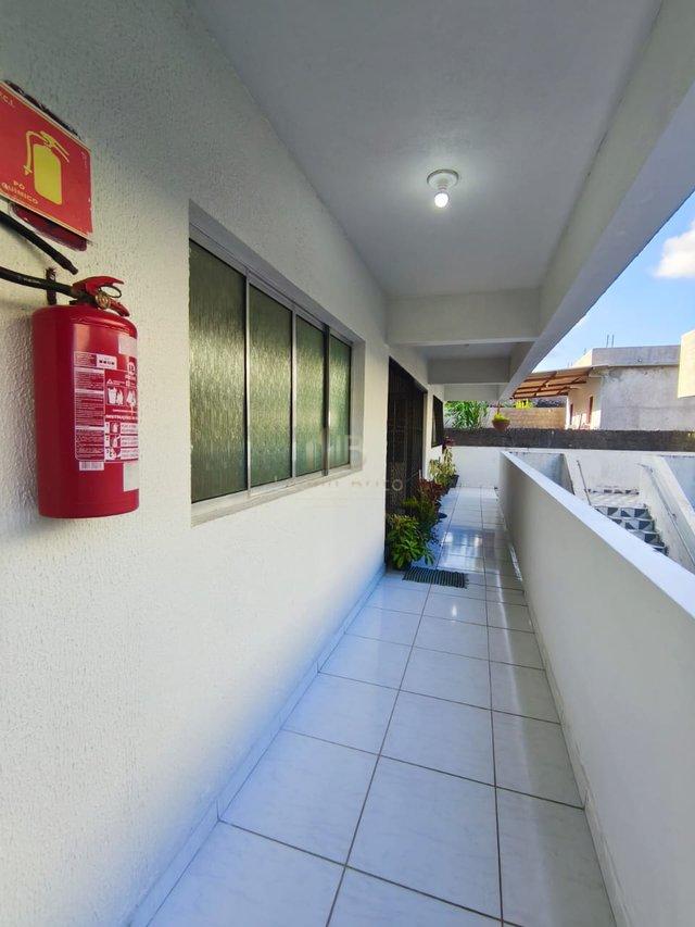 VENDO APARTAMENTO REFORMADO EM SÃO LOURENÇO Rua Esmeraldino Bandeira São Lourenço da Mata - 