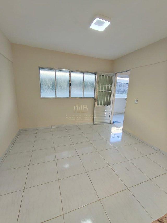 VENDO APARTAMENTO REFORMADO EM SÃO LOURENÇO Rua Esmeraldino Bandeira São Lourenço da Mata - 