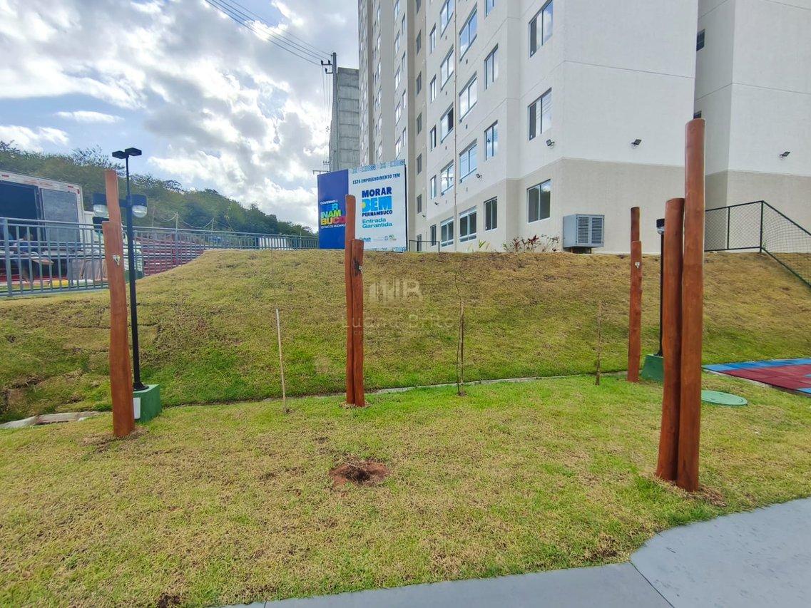 ALUGUEL DE APARTAMENTO NO CONDOMINIO ALAMEDA DOS PASSAROS 4ª Travessa Pereira Barreto Recife - 