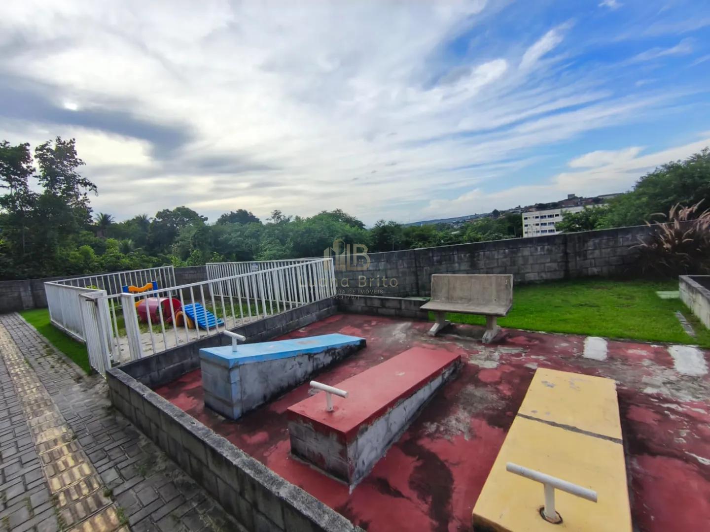 LOCA&Ccedil;&Atilde;O DE APARTAMENTO TERCEIRO ANDAR COM VARANDA Rua Barão de Caruaru São Lourenço da Mata - 