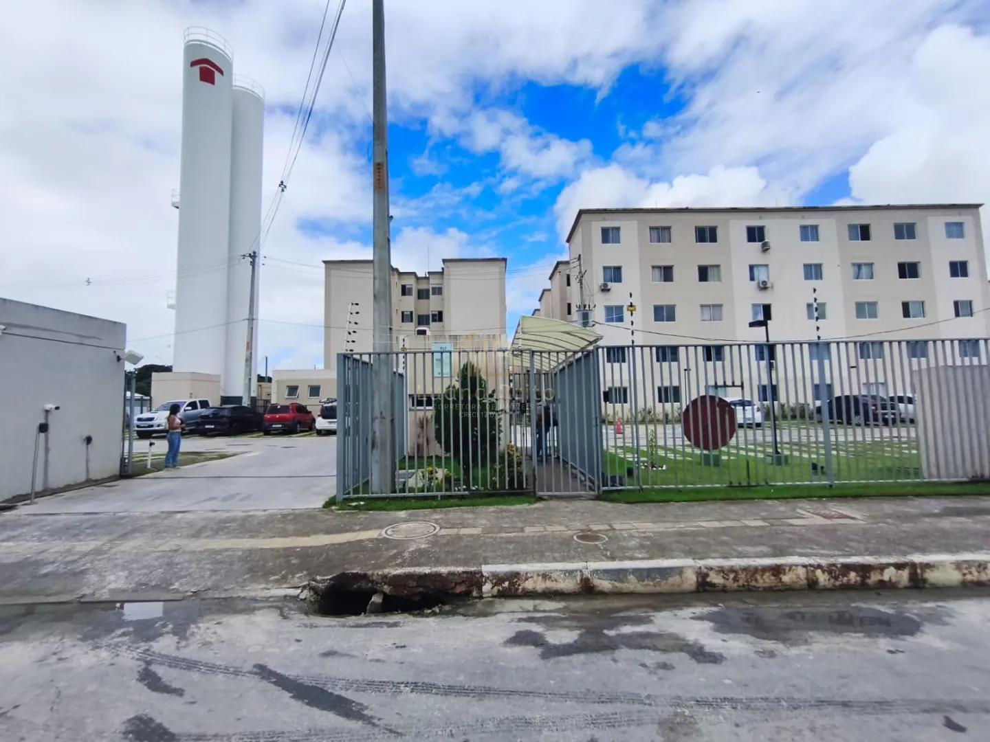 ALUGO OU VENDO APARTAMENTO T&Eacute;RREO EM PAULISTA Rua Maria Emília Boeckmann - - 