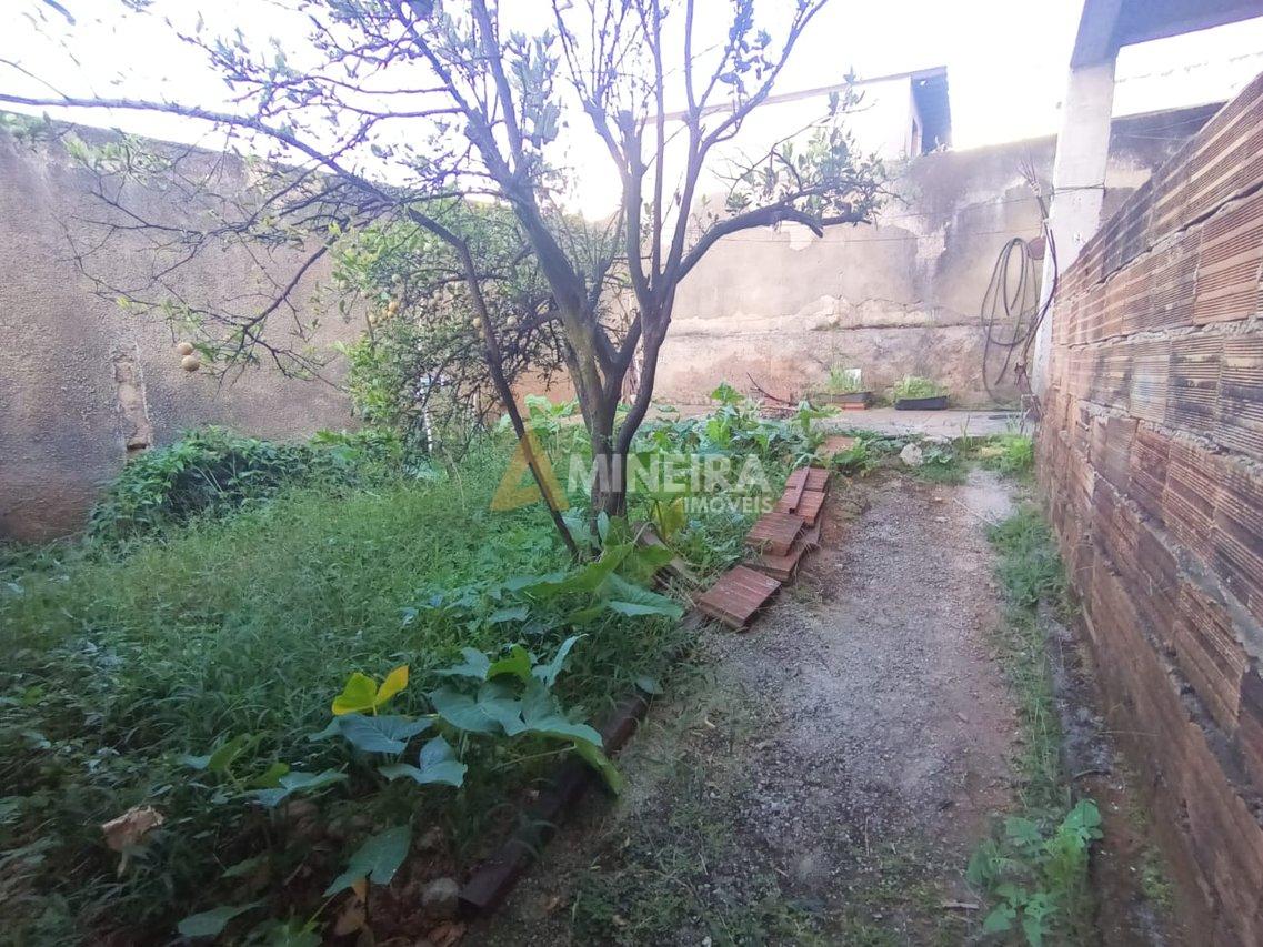 Casa de 3 quartos (2 casas independente)– Bairro Marajó - Belo Horizonte - 