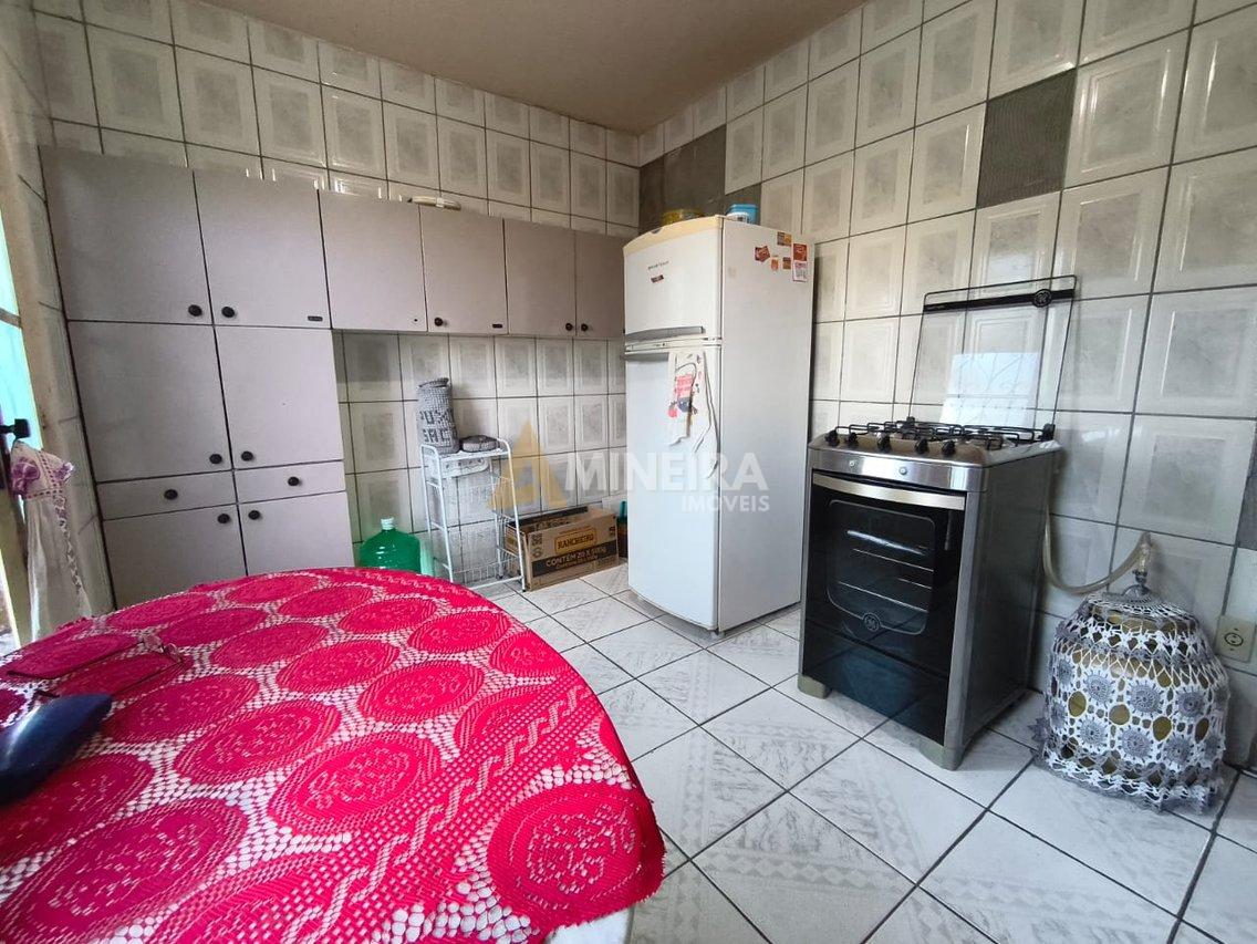 Casa com 6 quartos e 3 banheiros - 250 mt²- Bairro Santa Maria Rua Gonçalves Crespo Belo Horizonte - 