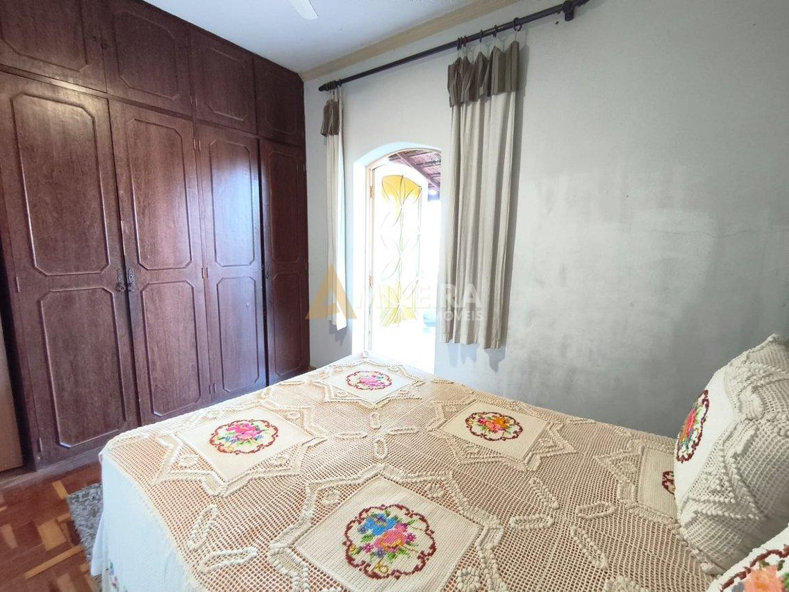 Casa com 6 quartos e 3 banheiros - 250 mt²- Bairro Santa Maria Rua Gonçalves Crespo Belo Horizonte - 