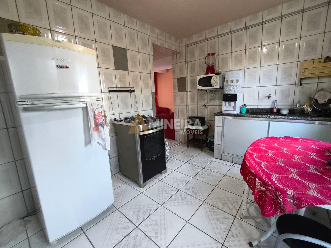 Casa com 6 quartos e 3 banheiros - 250 mt²- Bairro Santa Maria Rua Gonçalves Crespo Belo Horizonte - 