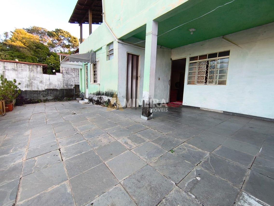 Casa com 6 quartos e 3 banheiros - 250 mt²- Bairro Santa Maria Rua Gonçalves Crespo Belo Horizonte - 
