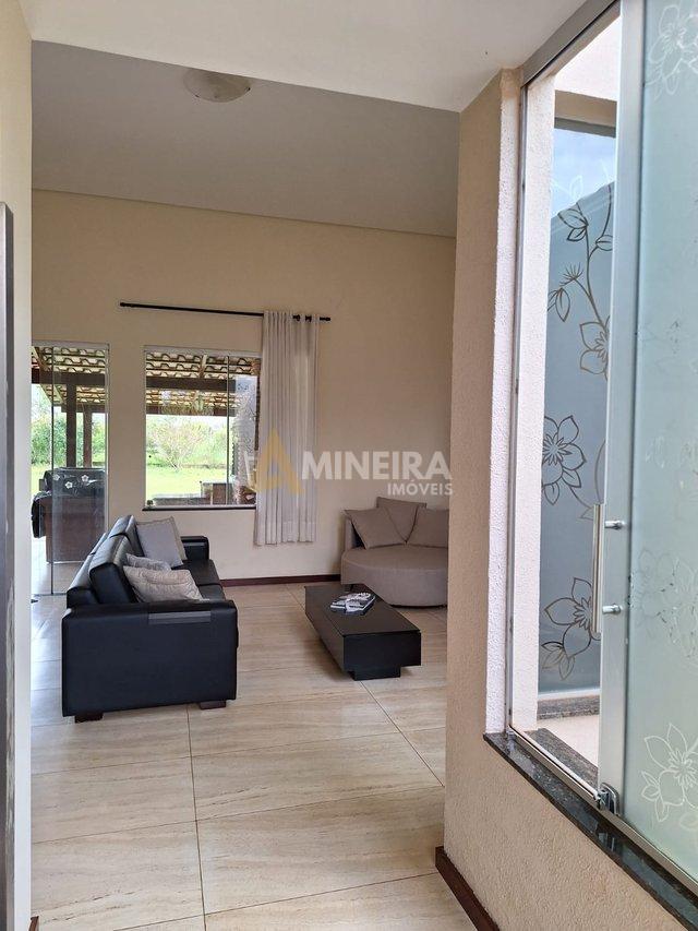 Casa de Condomínio com 3 Quartos e 3 banheiros -  Toda plana - 170 mt² por R$ 1.050.000,00 Rua dos Embaixadores Nova Lima - 
