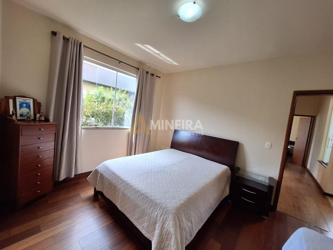 Casa de Condomínio com 3 Quartos e 3 banheiros -  Toda plana - 170 mt² por R$ 1.050.000,00 Rua dos Embaixadores Nova Lima - 