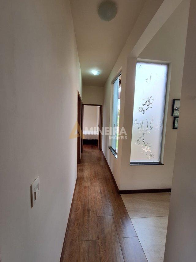 Casa de Condomínio com 3 Quartos e 3 banheiros -  Toda plana - 170 mt² por R$ 1.050.000,00 Rua dos Embaixadores Nova Lima - 