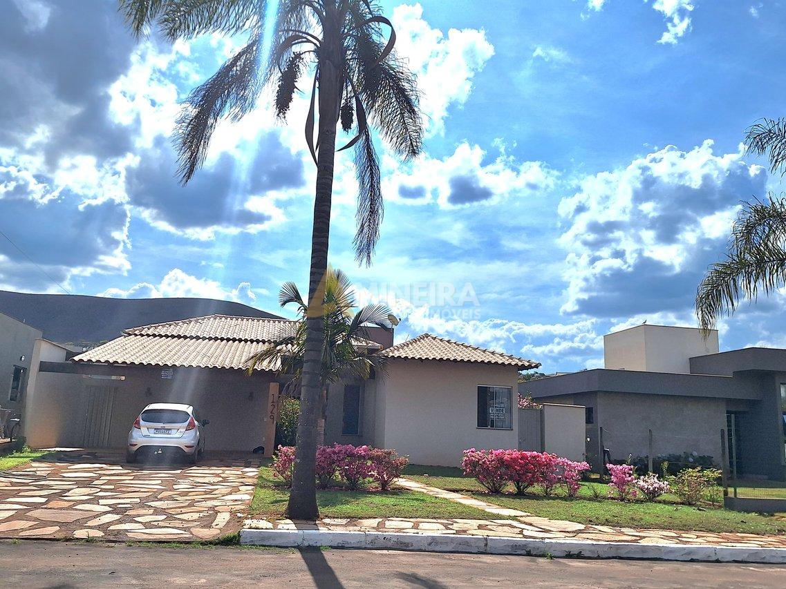 Casa a venda 3 Quartos e 3 banheiros - 170 mt² (Toda plana) - 700 mt²- Água Limpa Rua dos Vereadores Nova Lima - 