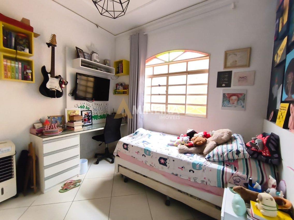Casa 5 quartos c/ suite - Com habite-se - Bairro Santa Maria, Belo Hte Rua João Alphonsus Belo Horizonte - 