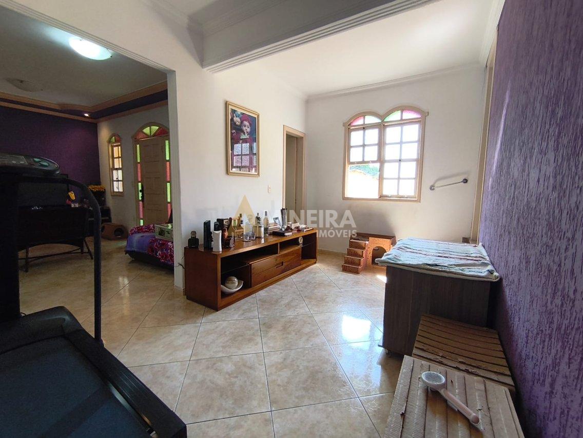 Casa 5 quartos c/ suite - Com habite-se - Bairro Santa Maria, Belo Hte Rua João Alphonsus Belo Horizonte - 