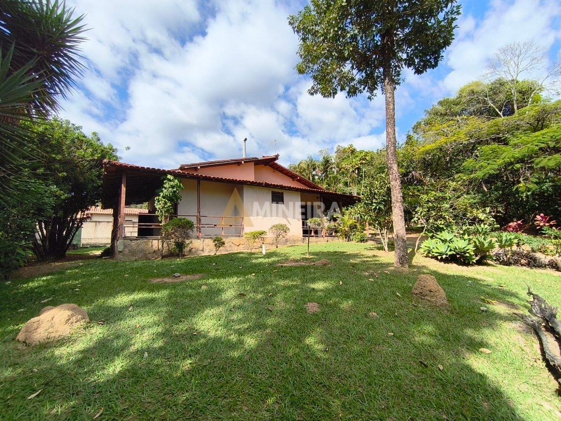 Casa 5 quartos, 3 suítes, piscina, área verde - 3.000mt² - Cond. Vale do Ouro Alameda dos Tangarás Ribeirão das Neves - 