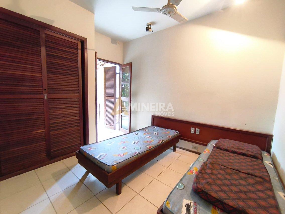 Casa 5 quartos, 3 suítes, piscina, área verde - 3.000mt² - Cond. Vale do Ouro Alameda dos Tangarás Ribeirão das Neves - 