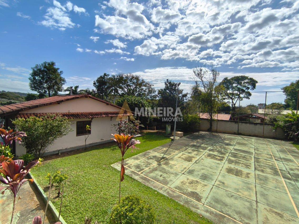 Casa 5 quartos, 3 suítes, piscina, área verde - 3.000mt² - Cond. Vale do Ouro Alameda dos Tangarás Ribeirão das Neves - 