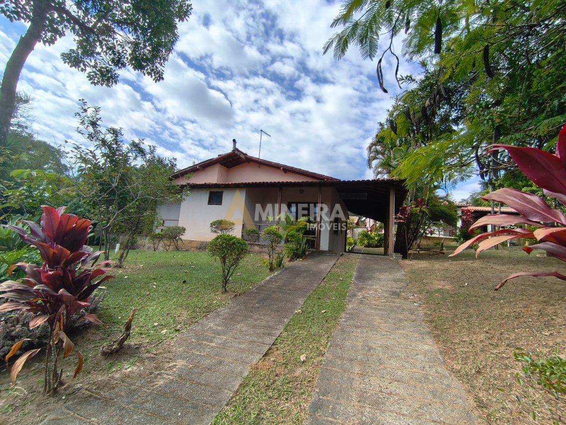Casa 5 quartos, 3 suítes, piscina, área verde - 3.000mt² - Cond. Vale do Ouro Alameda dos Tangarás Ribeirão das Neves - 