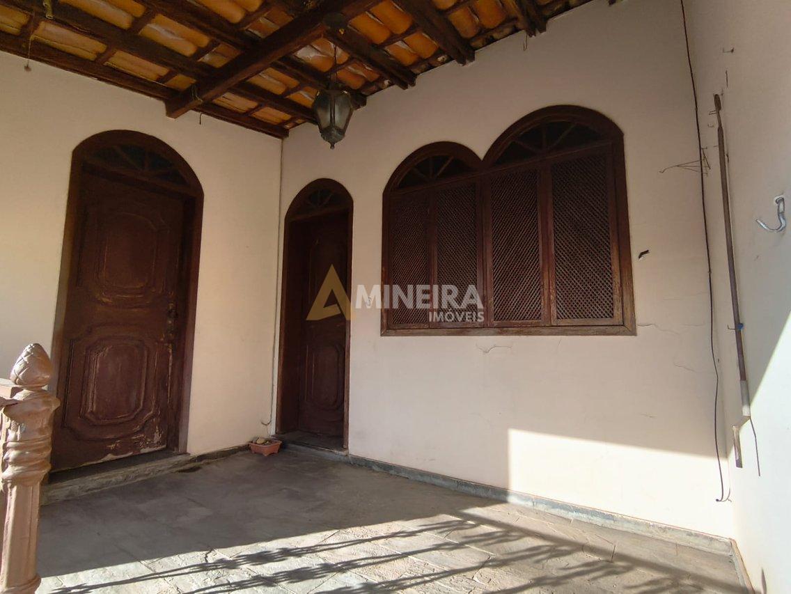 Casa 4 Quartos c/3 suíte - mt² - Bairro Caiçara- BH  Belo Horizonte - 
