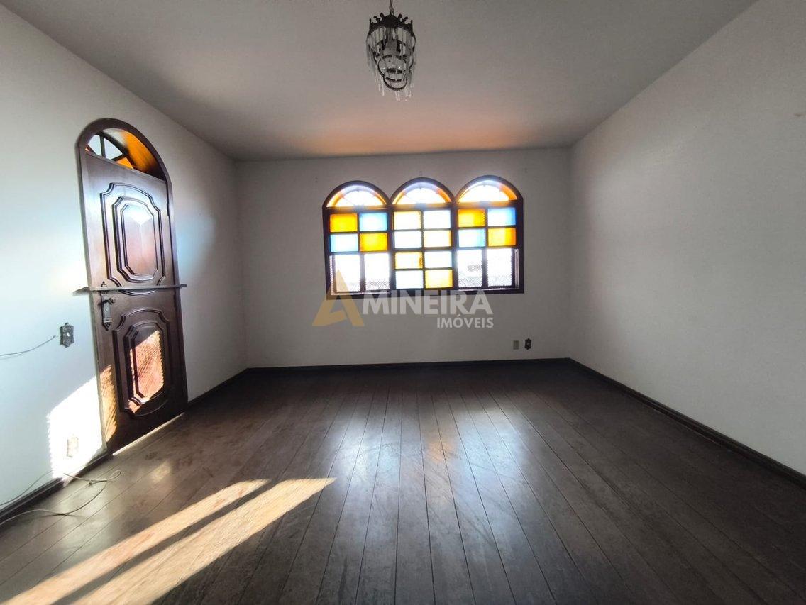 Casa 4 Quartos c/3 suíte - mt² - Bairro Caiçara- BH  Belo Horizonte - 