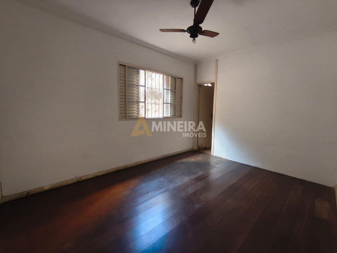 Casa 4 Quartos c/3 suíte - mt² - Bairro Caiçara- BH  Belo Horizonte - 