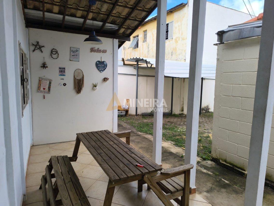CASA A VENDA COM 3QTOS, SENDO 1 SUITE, VERANDA - 171MT² - BAIRRO HAVAÍ - BH RUA MARIA BEATRIZ Belo Horizonte - 