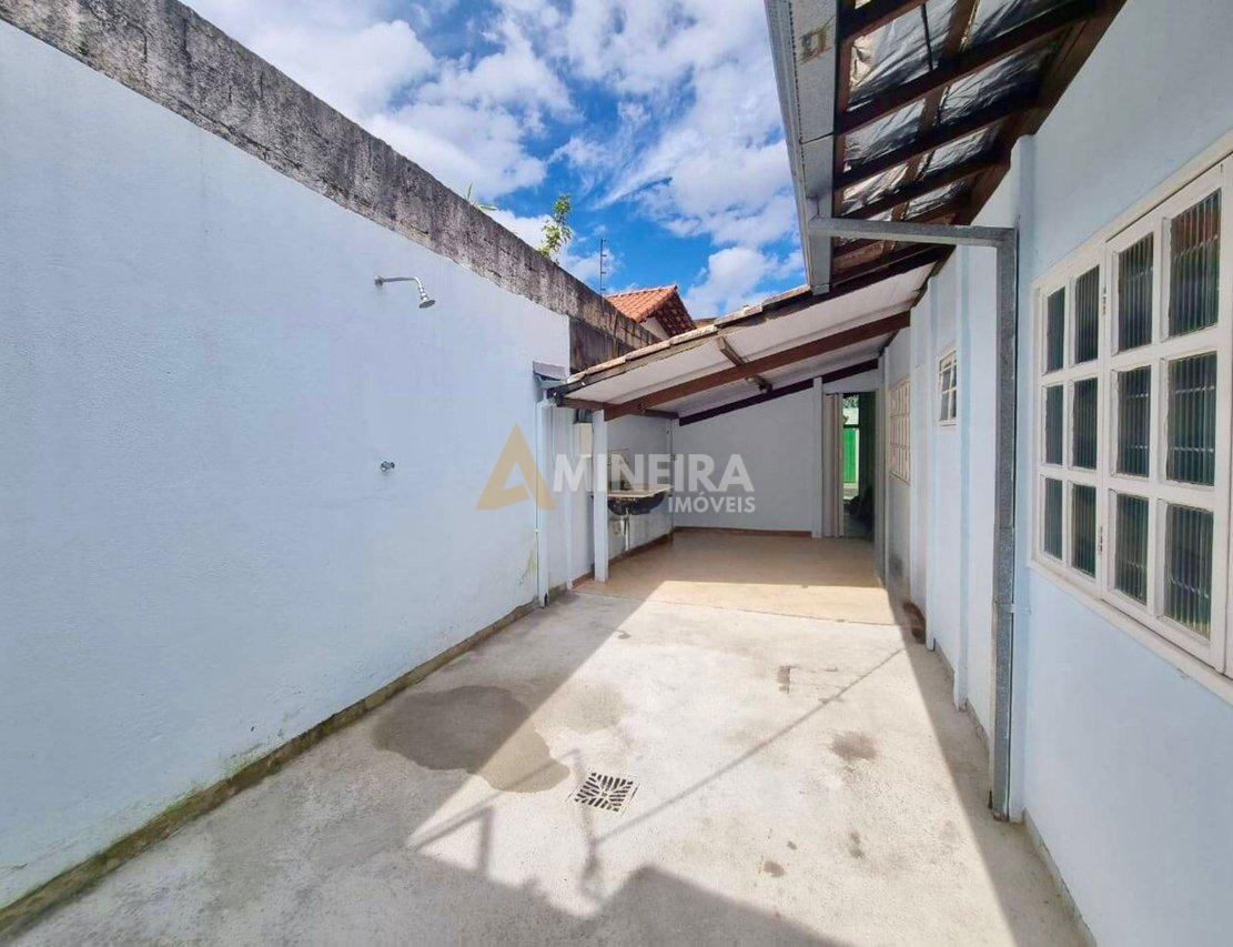 CASA A VENDA COM 3QTOS, SENDO 1 SUITE, VERANDA - 171MT² - BAIRRO HAVAÍ - BH RUA MARIA BEATRIZ Belo Horizonte - 