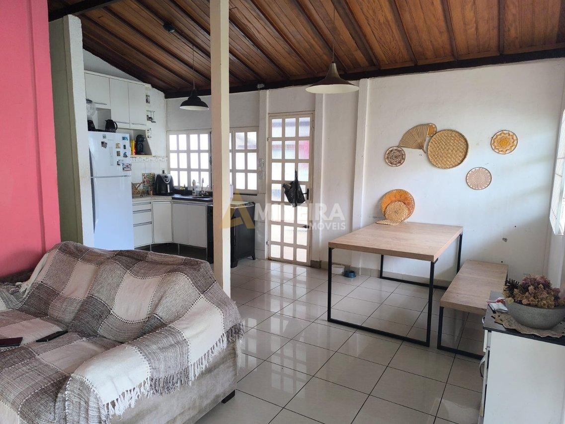 CASA A VENDA COM 3QTOS, SENDO 1 SUITE, VERANDA - 171MT² - BAIRRO HAVAÍ - BH RUA MARIA BEATRIZ Belo Horizonte - 