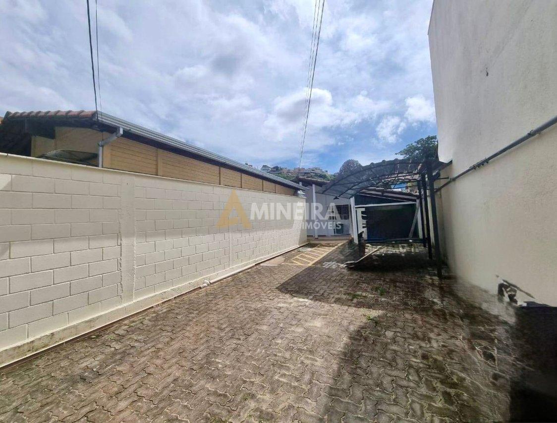 CASA A VENDA COM 3QTOS, SENDO 1 SUITE, VERANDA - 171MT² - BAIRRO HAVAÍ - BH RUA MARIA BEATRIZ Belo Horizonte - 