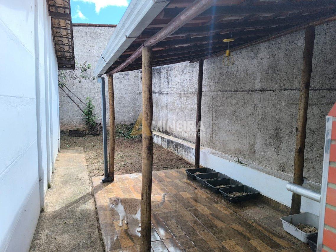 CASA A VENDA COM 3QTOS, SENDO 1 SUITE, VERANDA - 171MT² - BAIRRO HAVAÍ - BH RUA MARIA BEATRIZ Belo Horizonte - 