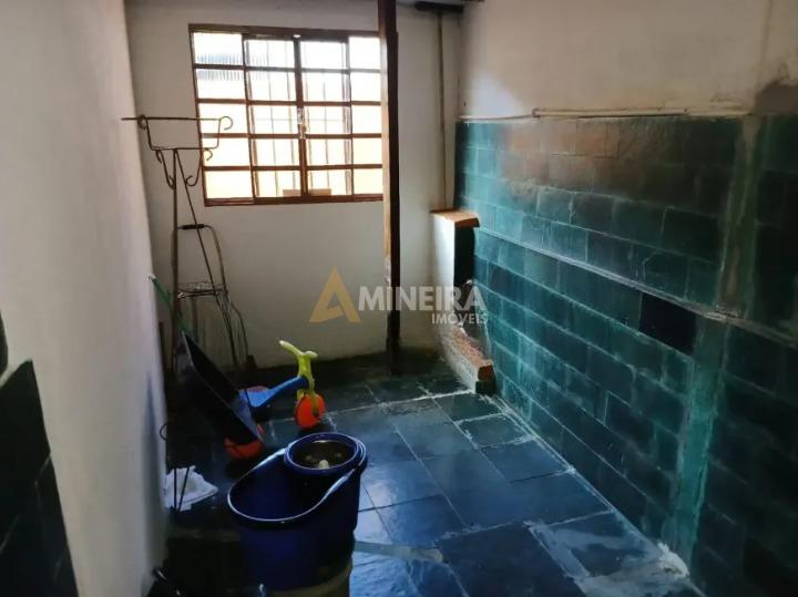 Casa com 3 Quartos, 2 banheiros à Venda, 360 m² por R$ 600.000  Belo Horizonte - 