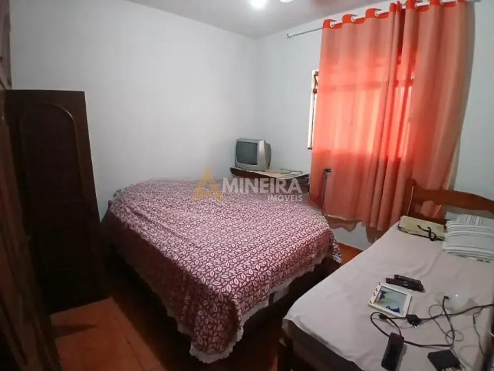 Casa com 3 Quartos, 2 banheiros à Venda, 360 m² por R$ 600.000  Belo Horizonte - 