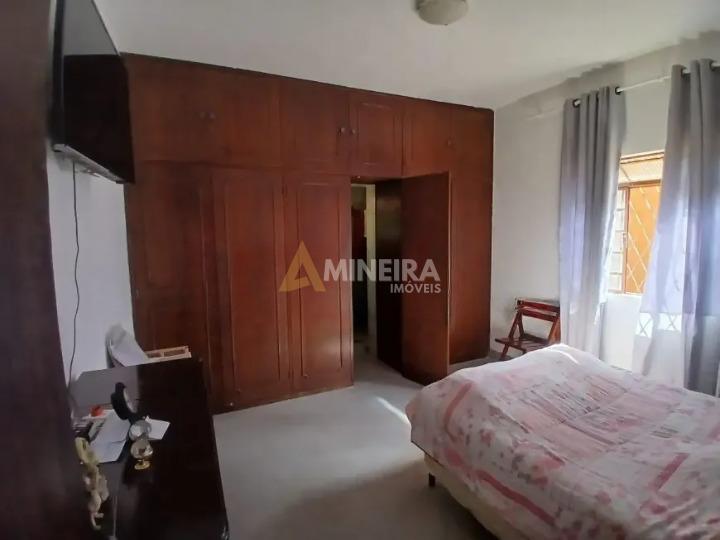 Casa com 3 Quartos, 2 banheiros à Venda, 360 m² por R$ 600.000  Belo Horizonte - 