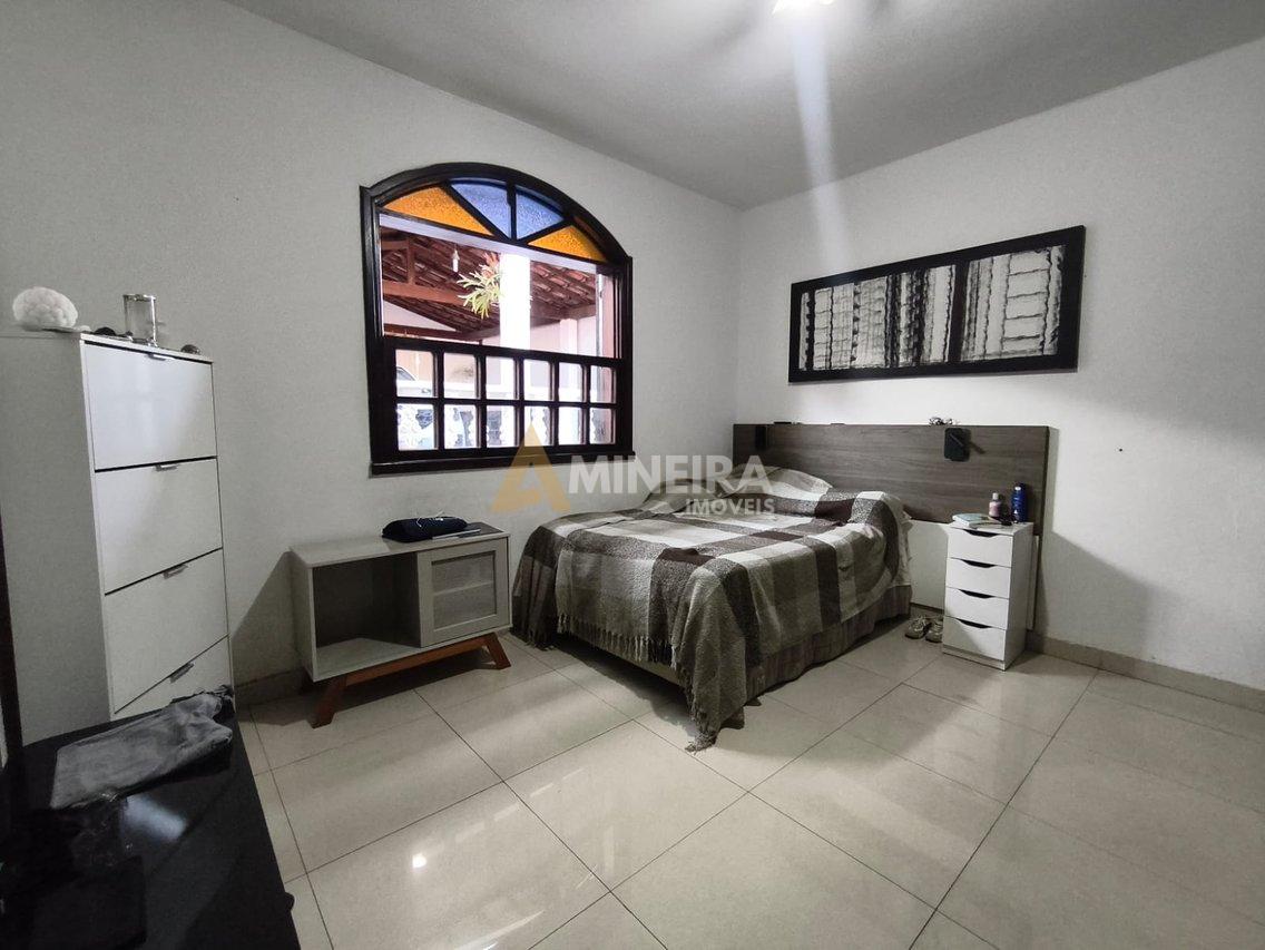 Casa com 4 Quartos, sendo 1 suites - 5 banheiros -528mt²- Bairro Palmeiras -R$1.300.000,00 Rua José Gualberto Belo Horizonte - 