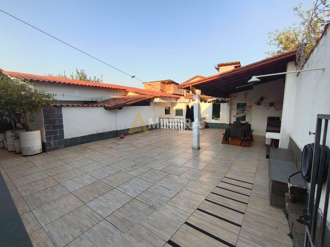 Casa com 4 Quartos, sendo 1 suites - 5 banheiros -528mt²- Bairro Palmeiras -R$1.300.000,00 Rua José Gualberto Belo Horizonte - 