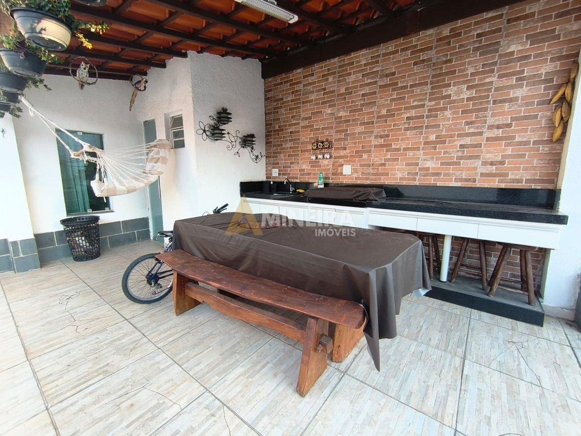 Casa com 4 Quartos, sendo 1 suites - 5 banheiros -528mt²- Bairro Palmeiras -R$1.300.000,00 Rua José Gualberto Belo Horizonte - 