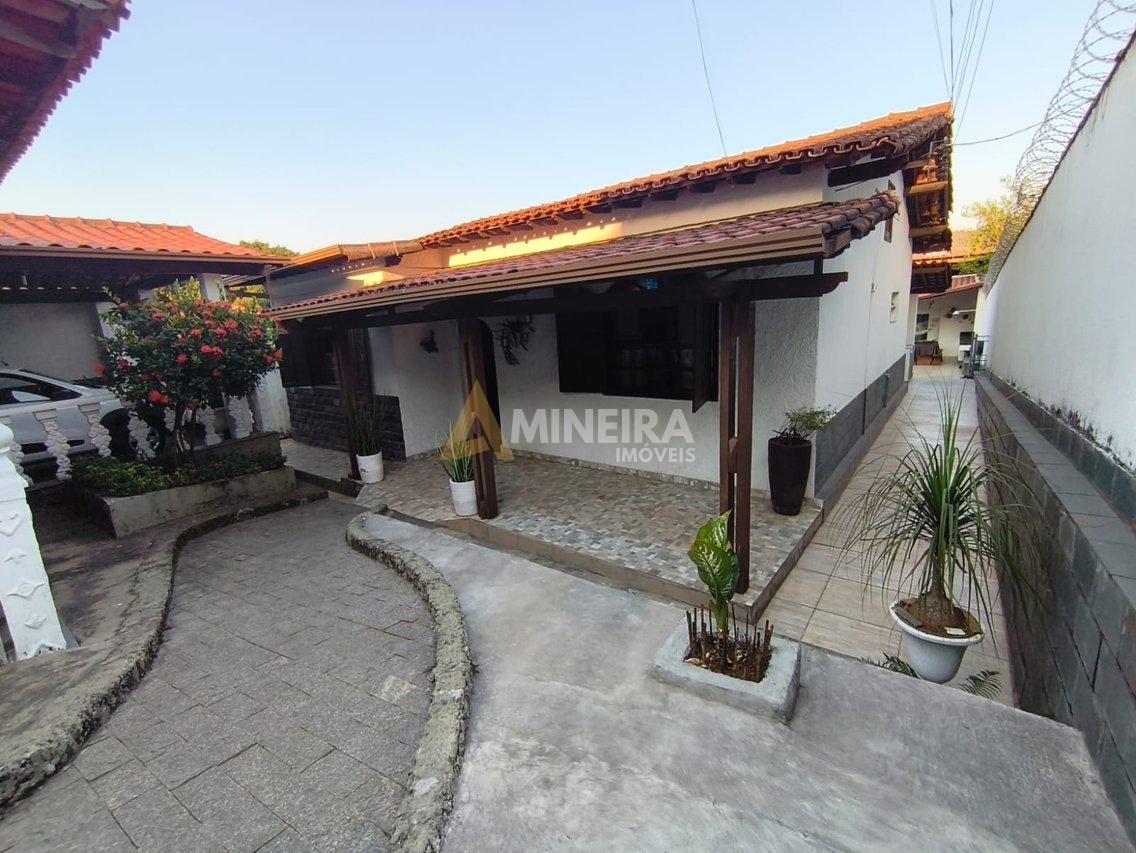 Casa com 4 Quartos, sendo 1 suites - 5 banheiros -528mt²- Bairro Palmeiras -R$1.300.000,00 Rua José Gualberto Belo Horizonte - 