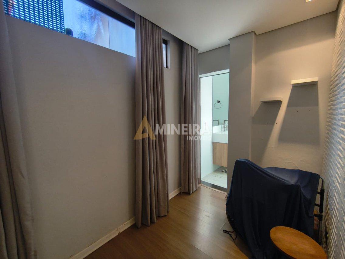 Casa com 4 Quartos, sendo 1 suites - 5 banheiros -528mt²- Bairro Palmeiras -R$1.300.000,00 Rua José Gualberto Belo Horizonte - 