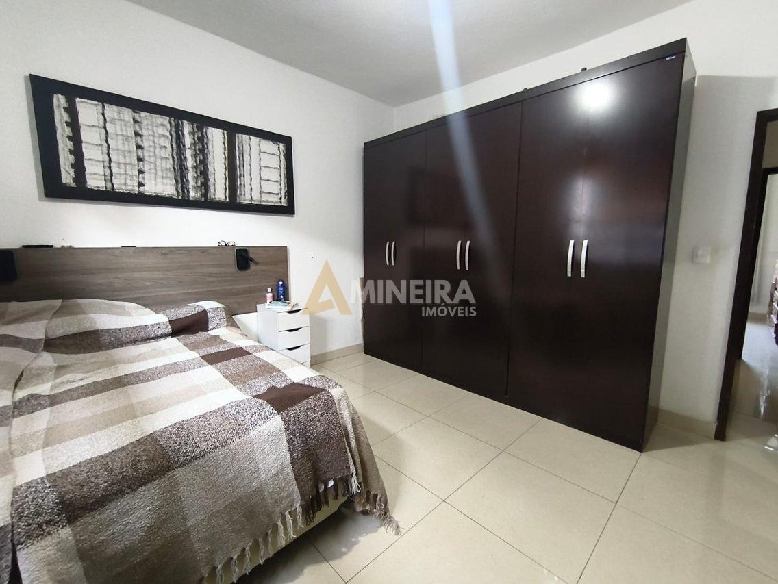 Casa com 4 Quartos, sendo 1 suites - 5 banheiros -528mt²- Bairro Palmeiras -R$1.300.000,00 Rua José Gualberto Belo Horizonte - 