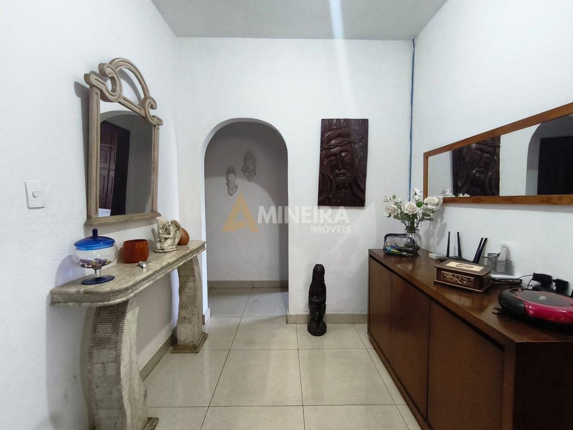 Casa com 4 Quartos, sendo 1 suites - 5 banheiros -528mt²- Bairro Palmeiras -R$1.300.000,00 Rua José Gualberto Belo Horizonte - 