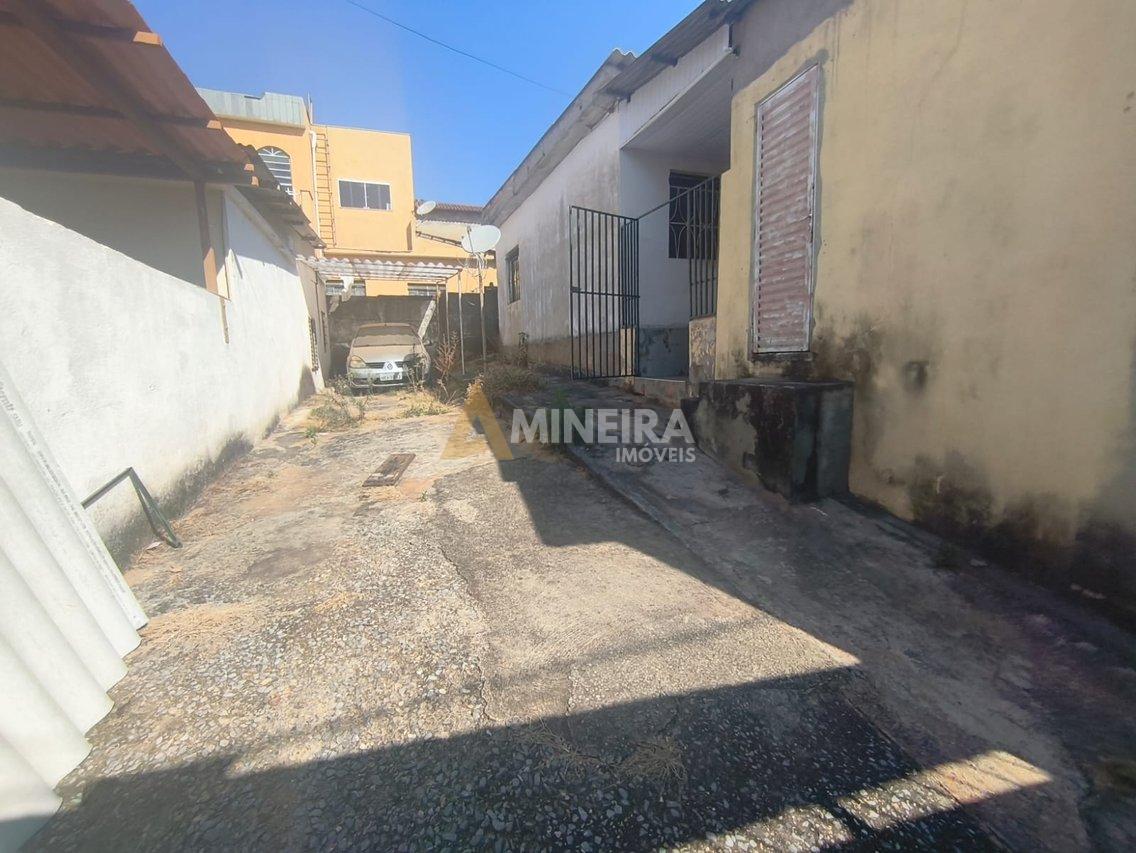 Casa a venda no Bairro Marajo/BH RUA MULUNGU Belo Horizonte - 