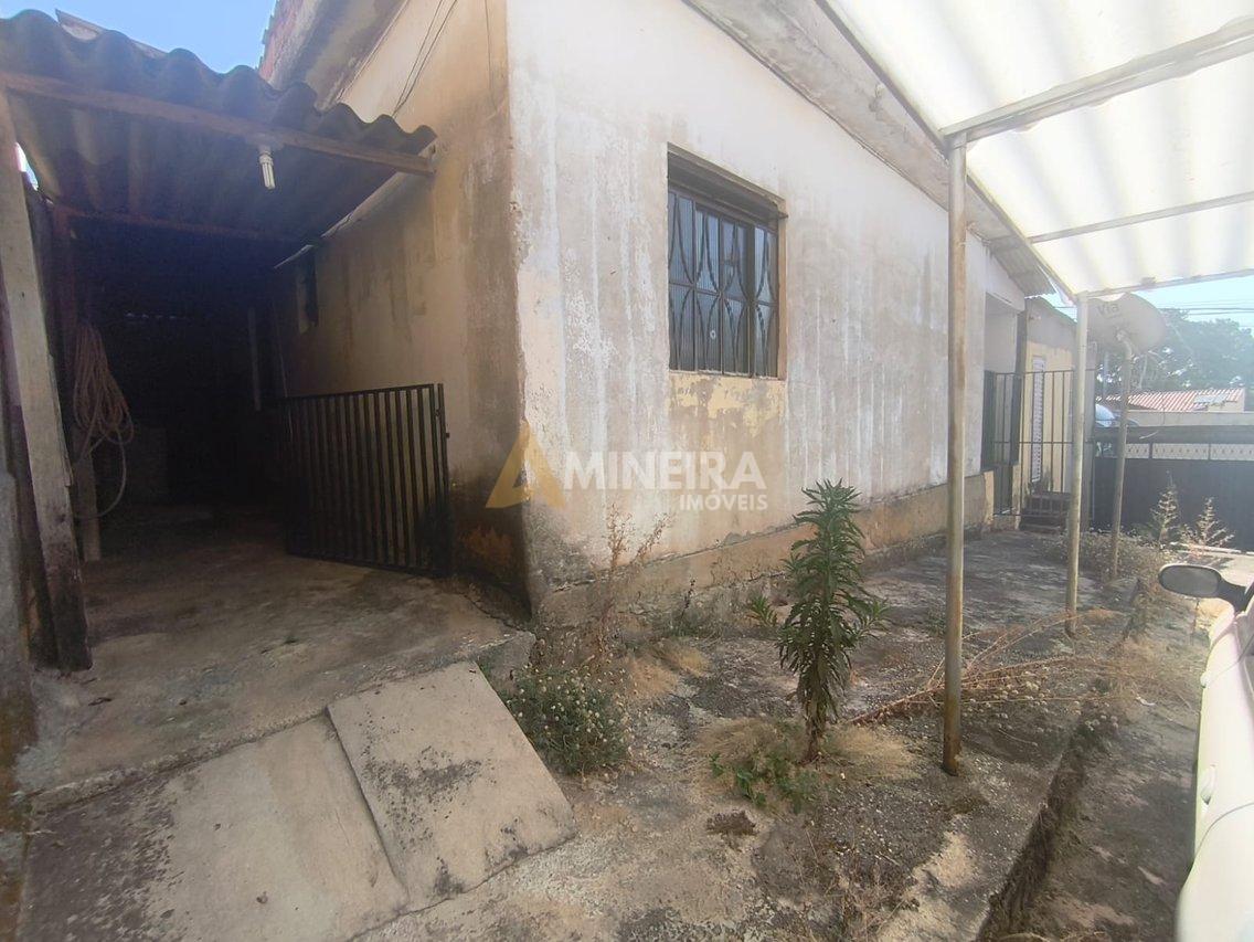 Casa a venda no Bairro Marajo/BH RUA MULUNGU Belo Horizonte - 