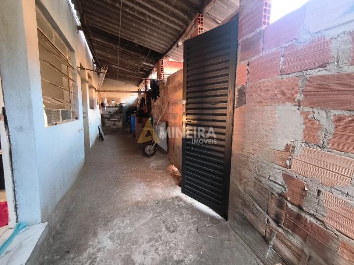 Terreno com 2 quartos, sala, banheiro, cozinha e varanda - Bairro Palmeiras/BH Rua Marcos Coelho Neto Belo Horizonte - 
