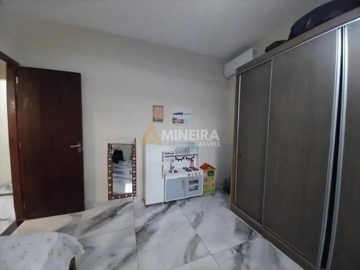 Casa com 3 quartos e 3 banheiros a venda, 200mt&sup2;, no Bairro Salgado Filho/BH Rua José de Araújo Fernandes Belo Horizonte - 