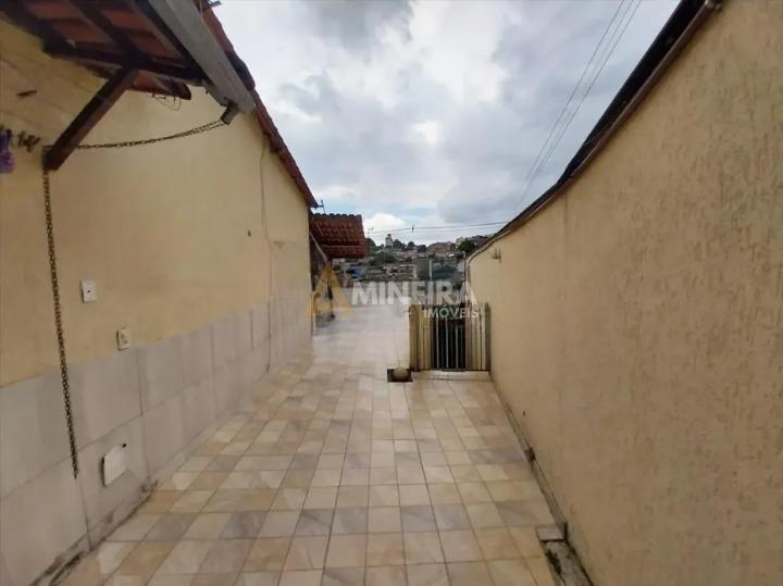 Casa com 3 quartos e 3 banheiros a venda, 200mt&sup2;, no Bairro Salgado Filho/BH Rua José de Araújo Fernandes Belo Horizonte - 