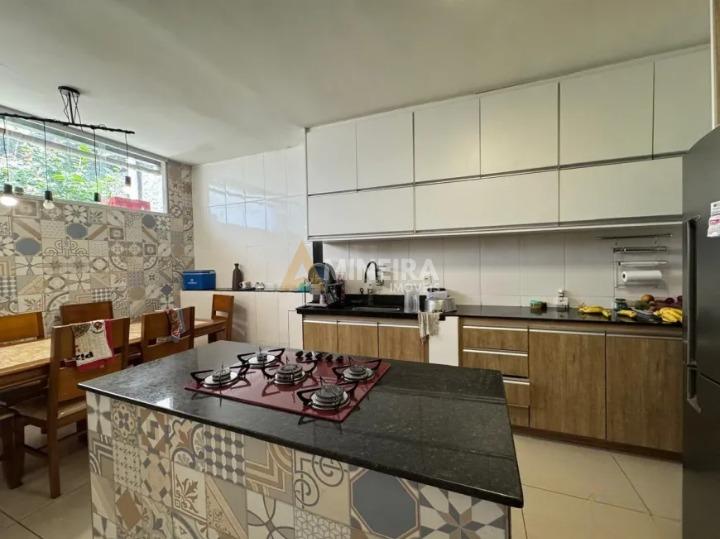 Casa com 3 quartos e 3 banheiros a venda, 200mt&sup2;, no Bairro Salgado Filho/BH Rua José de Araújo Fernandes Belo Horizonte - 