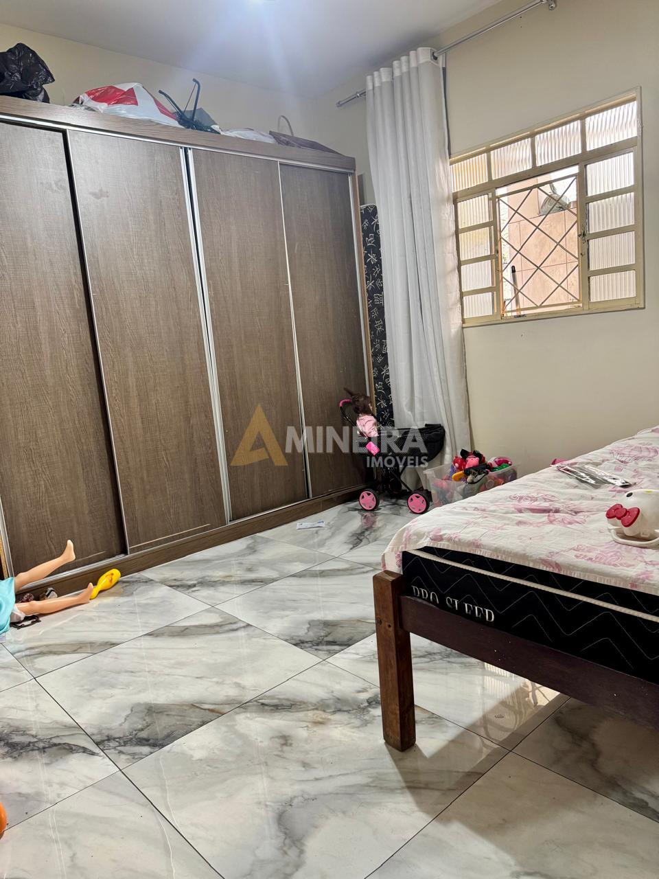 Casa com 3 quartos e 3 banheiros a venda, 200mt&sup2;, no Bairro Salgado Filho/BH Rua José de Araújo Fernandes Belo Horizonte - 