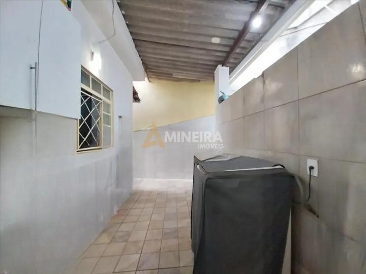 Casa com 3 quartos e 3 banheiros a venda, 200mt&sup2;, no Bairro Salgado Filho/BH Rua José de Araújo Fernandes Belo Horizonte - 