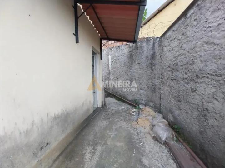 Casa com 3 quartos e 3 banheiros a venda, 200mt&sup2;, no Bairro Salgado Filho/BH Rua José de Araújo Fernandes Belo Horizonte - 