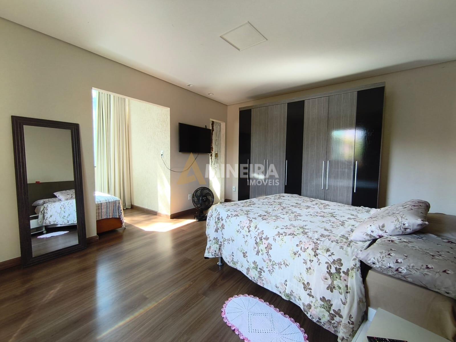 Casa a Venda 2 quartos, 100m&sup2;,  2 vagas de garagem, Bairro Hava&iacute;/BH Rua José Cambraia do Nascimento Belo Horizonte - 