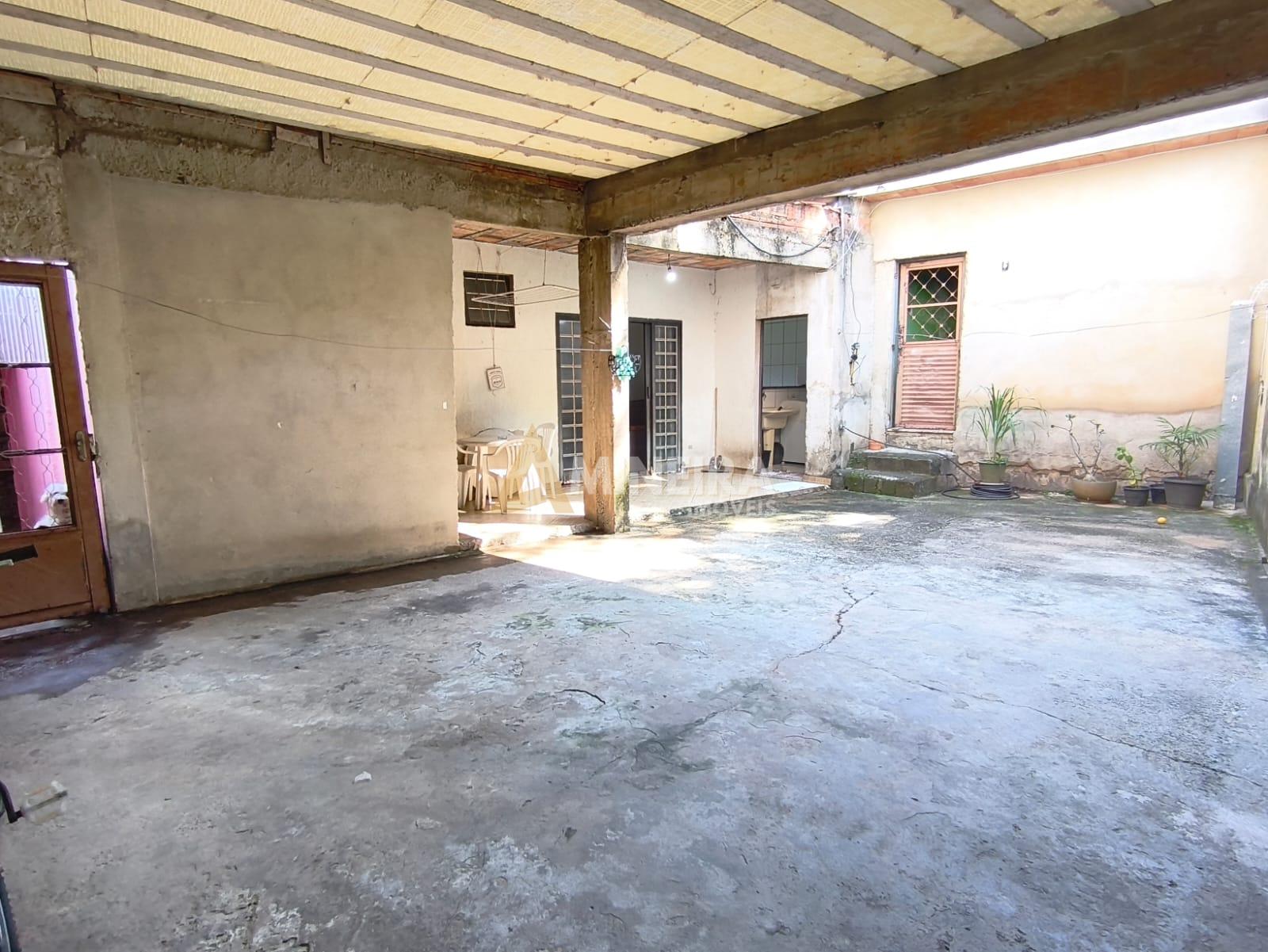 Casa a Venda 2 quartos, 100m&sup2;,  2 vagas de garagem, Bairro Hava&iacute;/BH Rua José Cambraia do Nascimento Belo Horizonte - 