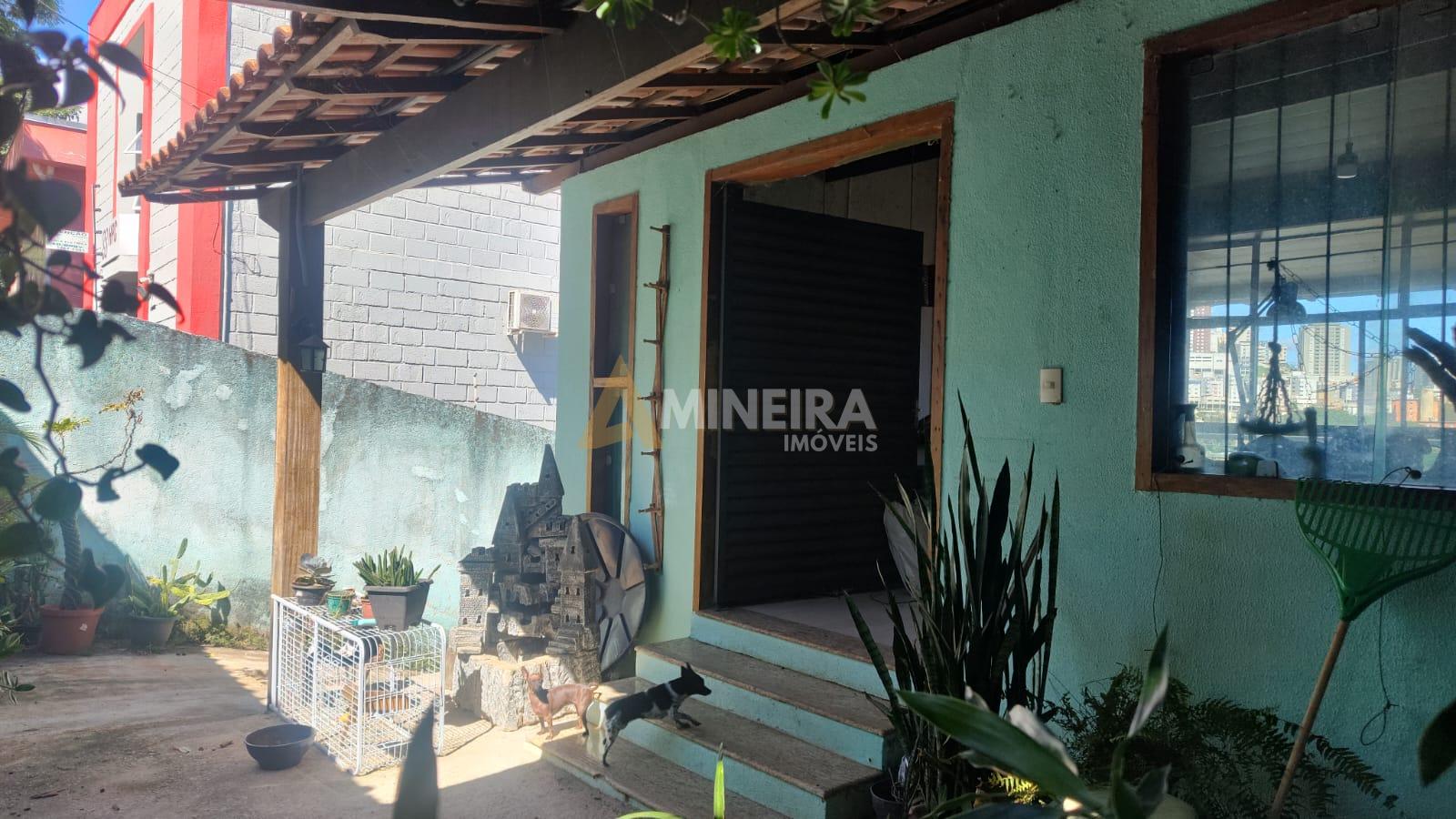 Casa a Venda 2 Quartos e 1 semi suite, 1 banheiro, 232 m&sup2;, Bairro Hava&iacute;/BH Rua Jamil Farah Belo Horizonte - 